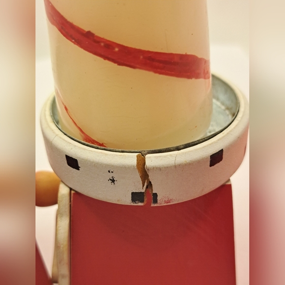 Two Vintage Santa candle holders with tapered candles - Picture 7 of 9